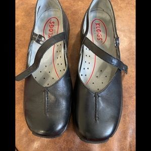 KLOGS New 8.5 Black Leather MaryJane type shoes B8